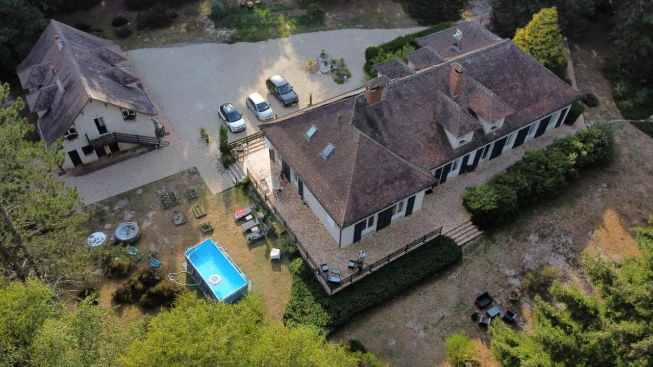 Bed and Breakfast Les Genebruyeres - L'Histoire D'Un Reve Aubigny-sur-Nère Esterno foto